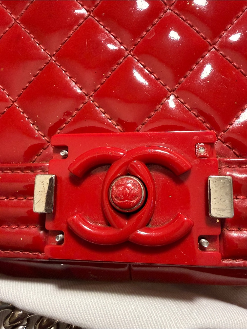 CHANEL Quilted Patent Leather Boy Flap Shoulder Bag in Deep Red - Picture 5 of 17